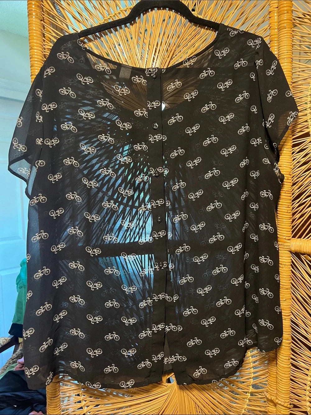 Two torrid Tops Size 1 - Short Sleeve Bicycle Print & Sleeveless Bird Print - Picture 3 of 15